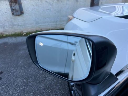 Used 2020 Subaru Ascent Limited w/ Technology Package image 13