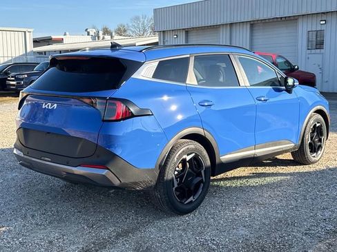 New 2026 Kia Sportage EX w/ EX Panorama Roof Package FWD image 8