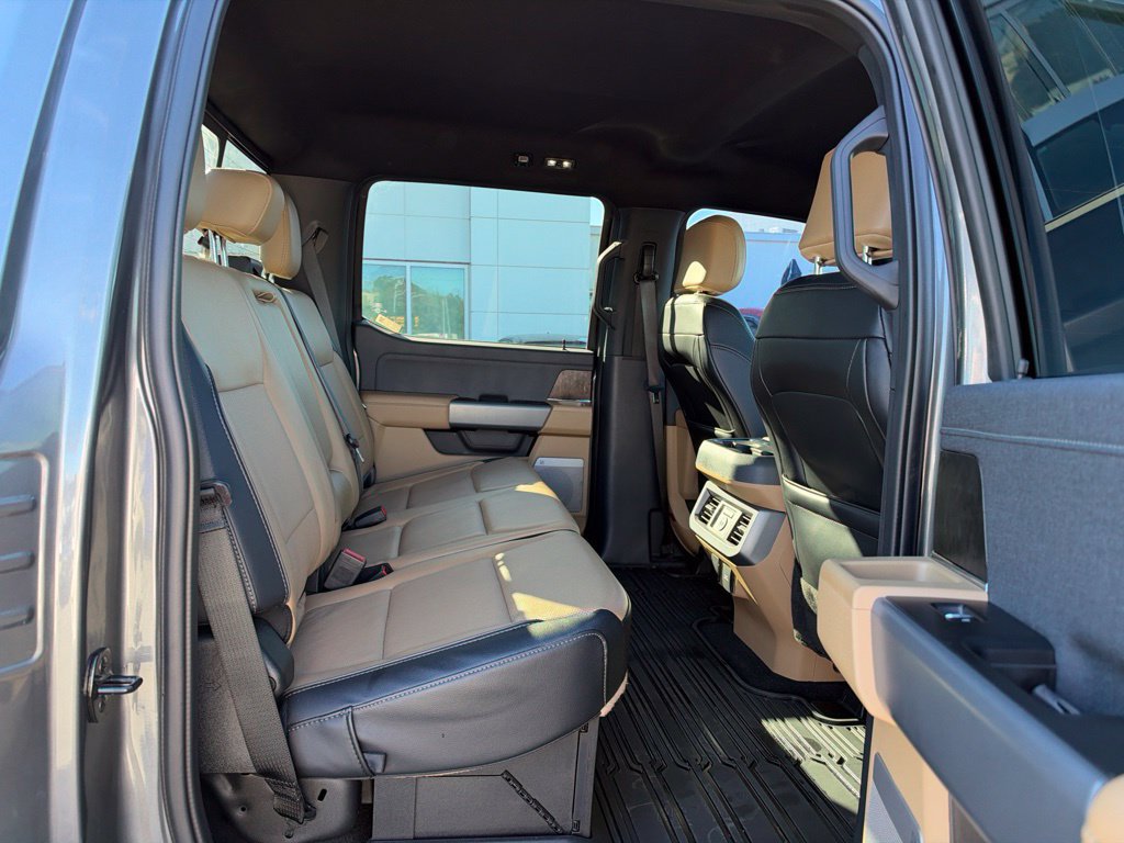 Used 2023 Ford F250 Lariat w/ Chrome Package AWD/4WD image 24