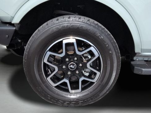 Used 2024 Ford Bronco Outer Banks AWD/4WD image 27
