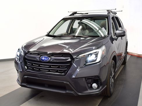 Used 2022 Subaru Forester Limited image 6