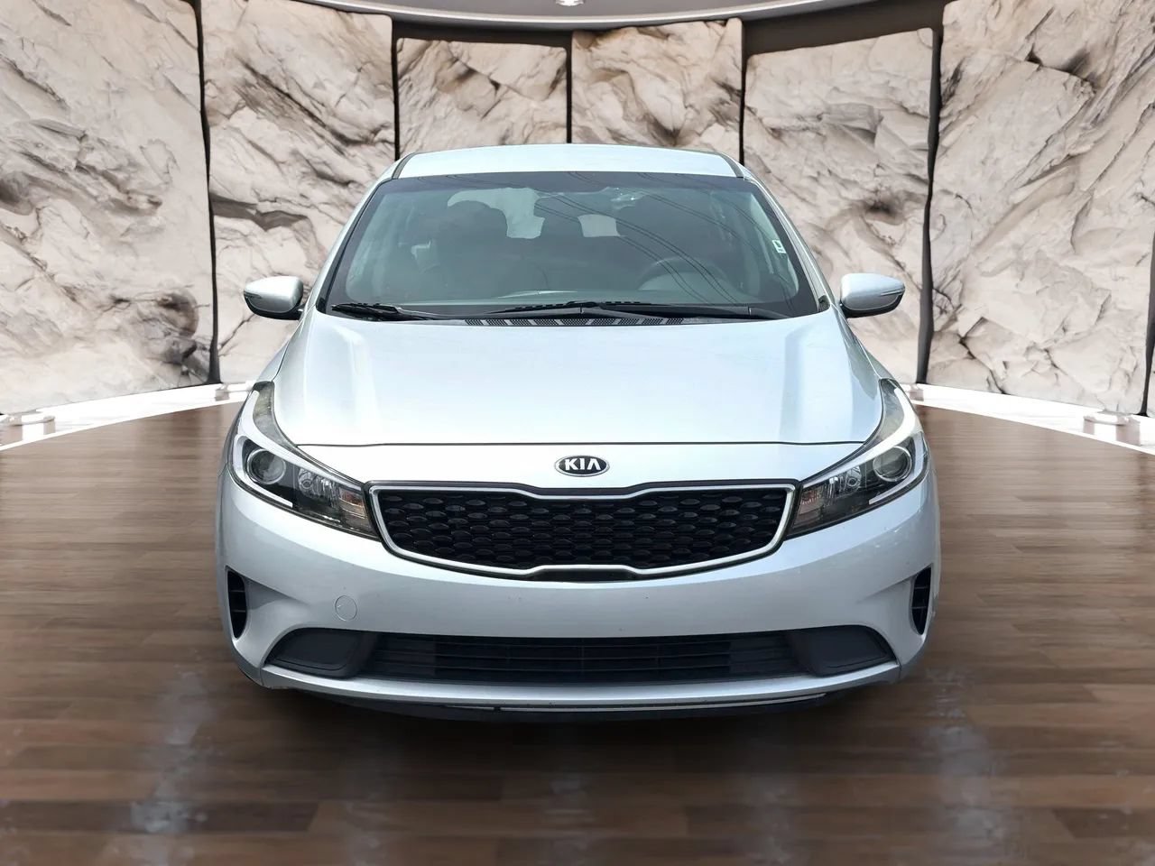 Used 2018 Kia Forte LX FWD image 2