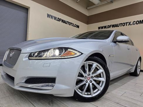 Used 2014 Jaguar XF RWD image 1