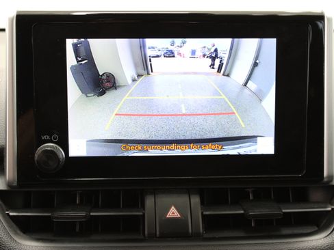 Used 2024 Toyota RAV4 LE FWD image 18
