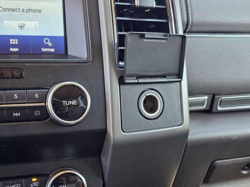 Used 2020 Ford Expedition Max XLT w/ Equipment Group 202A image 22