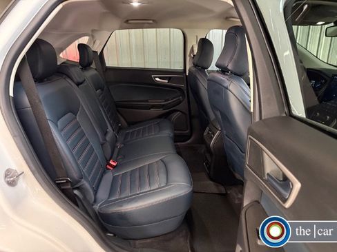Used 2022 Ford Edge SEL w/ Sport Appearance Package image 18