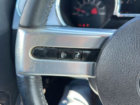 Used 2009 Ford Mustang GT Premium image 19