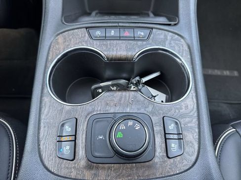 Used 2023 GMC Acadia Denali w/ Denali Ultimate Package AWD/4WD image 36