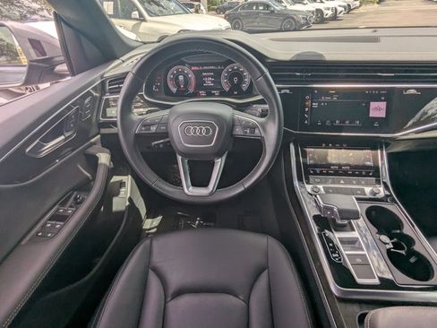 Used 2025 Audi Q8 Premium Plus AWD/4WD image 3