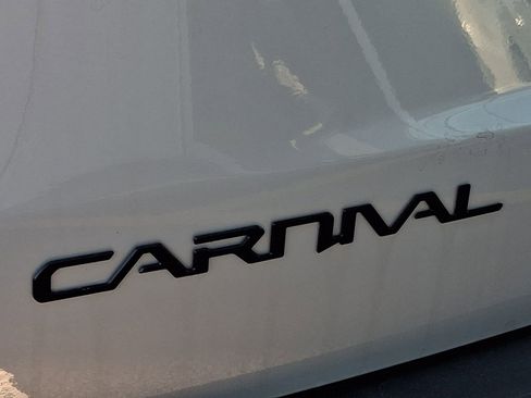 New 2025 Kia Carnival SX Prestige image 25