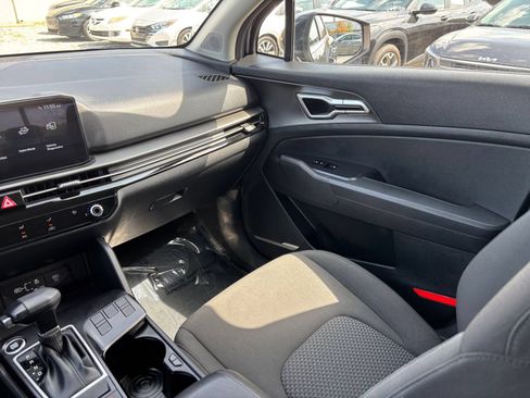 Used 2026 Kia Sportage LX FWD image 36