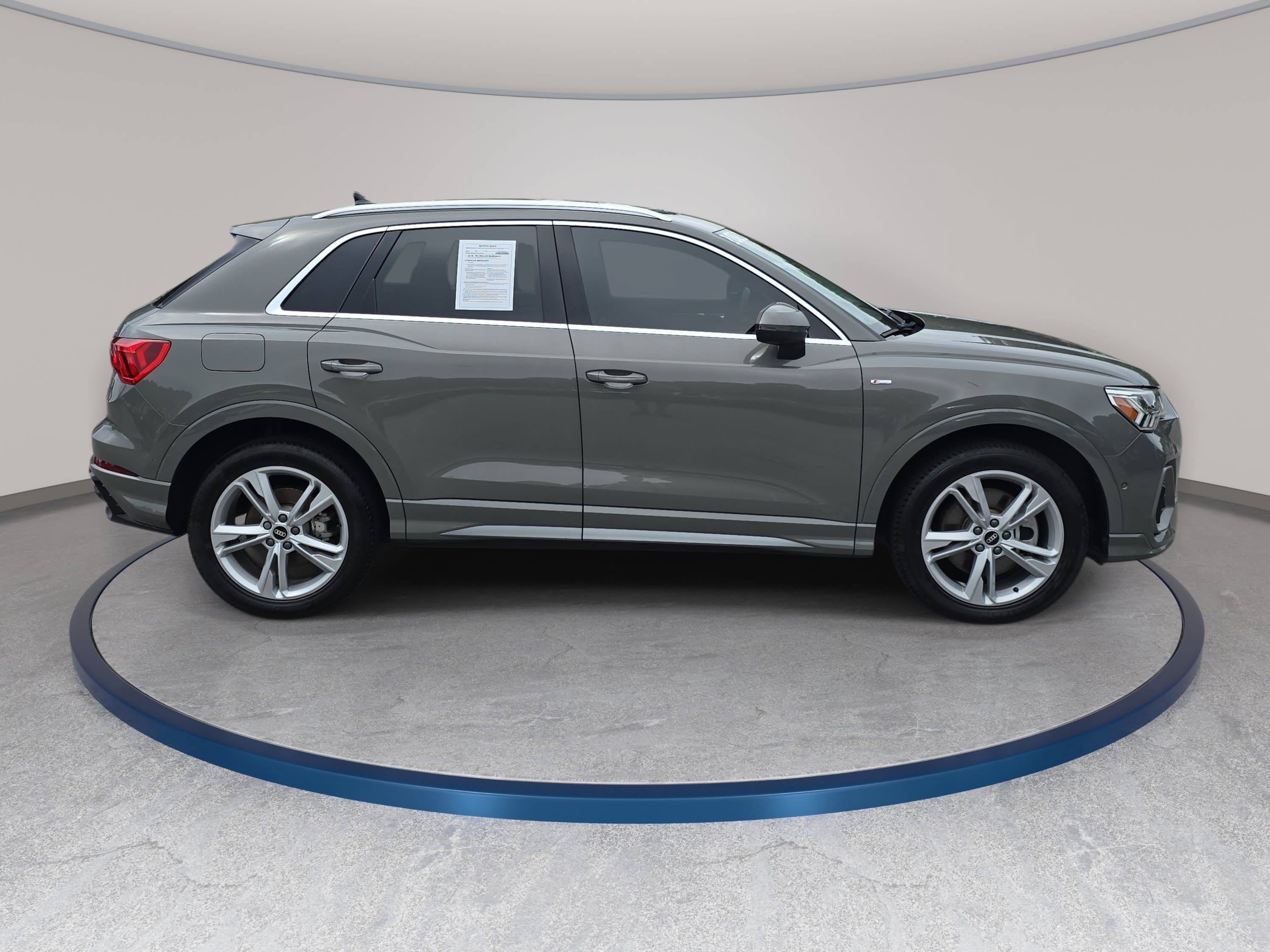 Used 2021 Audi Q3 2.0T Premium Plus w/ Premium Plus Package AWD/4WD image 4