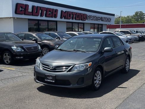 Used 2013 Toyota Corolla LE FWD image 1