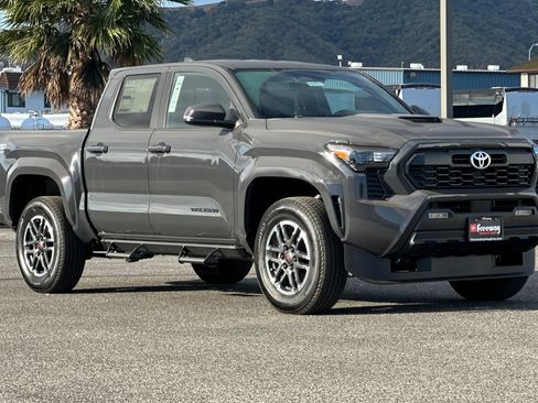 New 2025 Toyota Tacoma TRD Sport image 2
