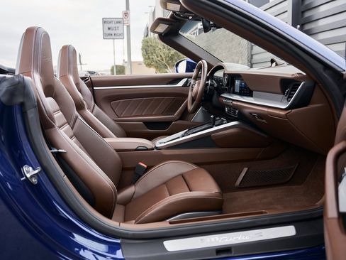 Used 2021 Porsche 911 Turbo S image 21