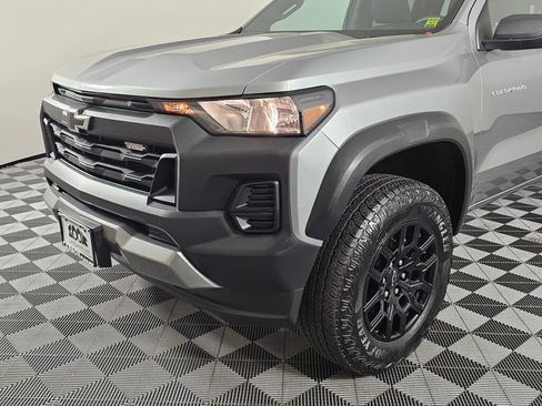 Used 2024 Chevrolet Colorado Trail Boss w/ Advanced Trailering Package AWD/4WD image 10