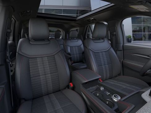 New 2026 Ford Explorer ST-Line w/ ST-Line Street Pack image 10