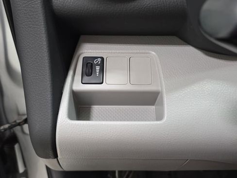 Used 2011 Toyota RAV4 2WD w/ Base L4 Extra Value Pkg image 22