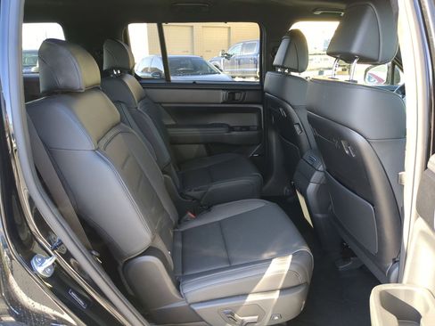 Certified 2025 Hyundai Santa Fe Calligraphy image 34