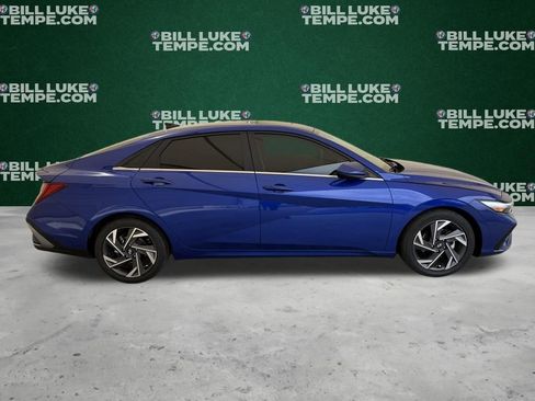 Used 2024 Hyundai Elantra SEL w/ Convenience Package image 5