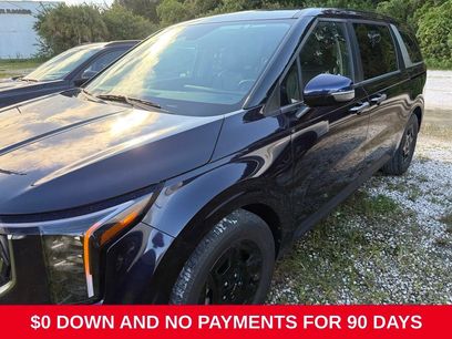 Used 2025 Kia Carnival