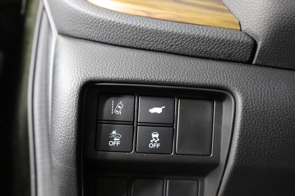 Used 2018 Honda CR-V Touring image 22