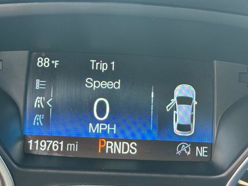 Used 2018 Ford Escape SE w/ Ford Safe & Smart Package AWD/4WD image 19