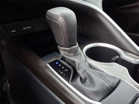 Certified 2021 Toyota Camry LE image 14