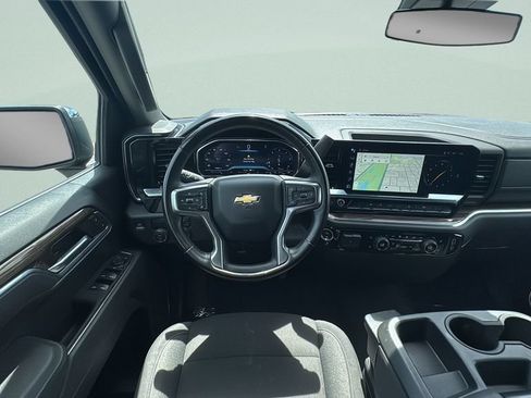 Used 2025 Chevrolet Silverado 1500 LT RWD image 12
