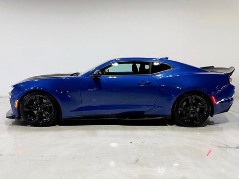 Used 2020 Chevrolet Camaro SS image 4