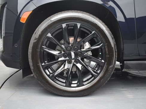 Certified 2023 Cadillac Escalade ESV Sport Platinum w/ LPO, ONYX Package image 8