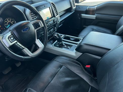 Used 2016 Ford F150 Lariat image 10