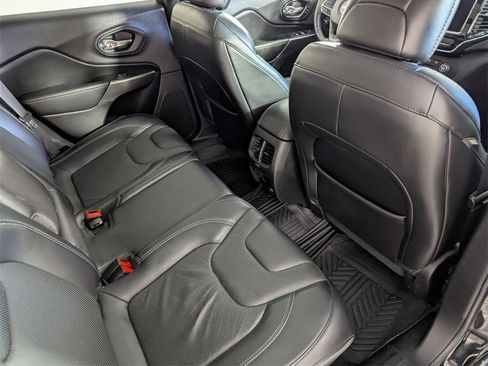 Used 2020 Jeep Cherokee Limited image 35