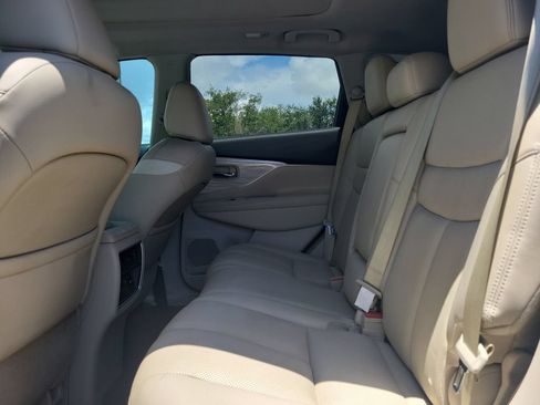 Used 2017 Nissan Murano Platinum w/ Platinum Technology Package FWD image 18