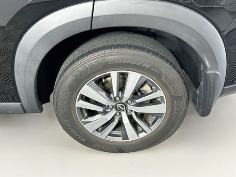 Used 2023 Nissan Pathfinder SL w/ Black Appearance Package FWD image 11