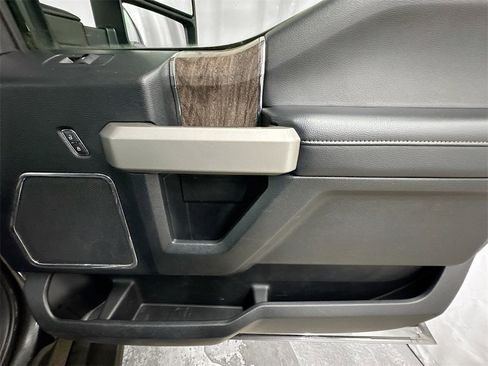 Used 2017 Ford F350 Lariat image 30
