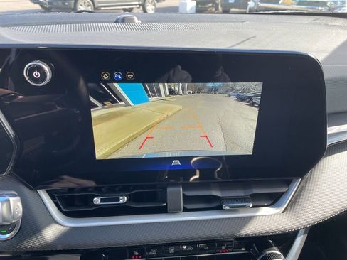 New 2026 Chevrolet Equinox LT FWD image 12