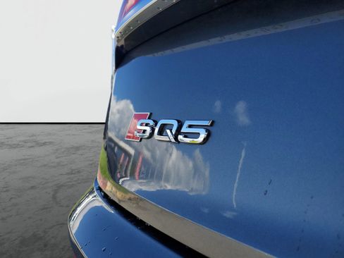 Used 2025 Audi SQ5 Premium Plus w/ Premium Plus Package image 7