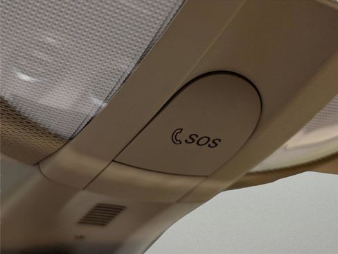 Used 2012 Mercedes-Benz GL 320 BlueTEC 4MATIC image 24