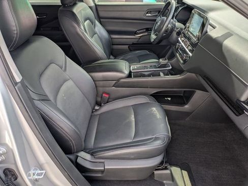 Used 2022 Nissan Pathfinder SV FWD image 30