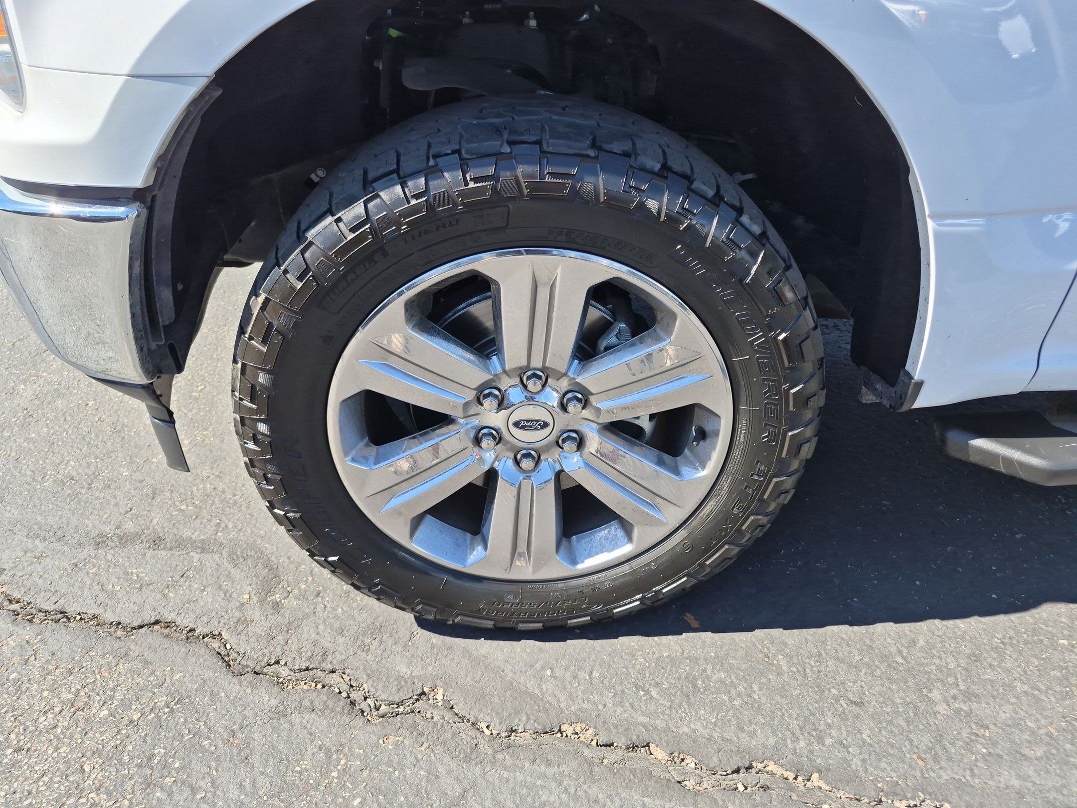 Used 2019 Ford F150 XLT w/ Equipment Group 302A Luxury AWD/4WD image 11