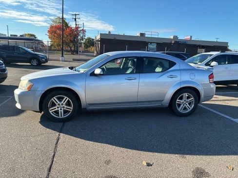 Used 2009 Dodge Avenger SXT image 10