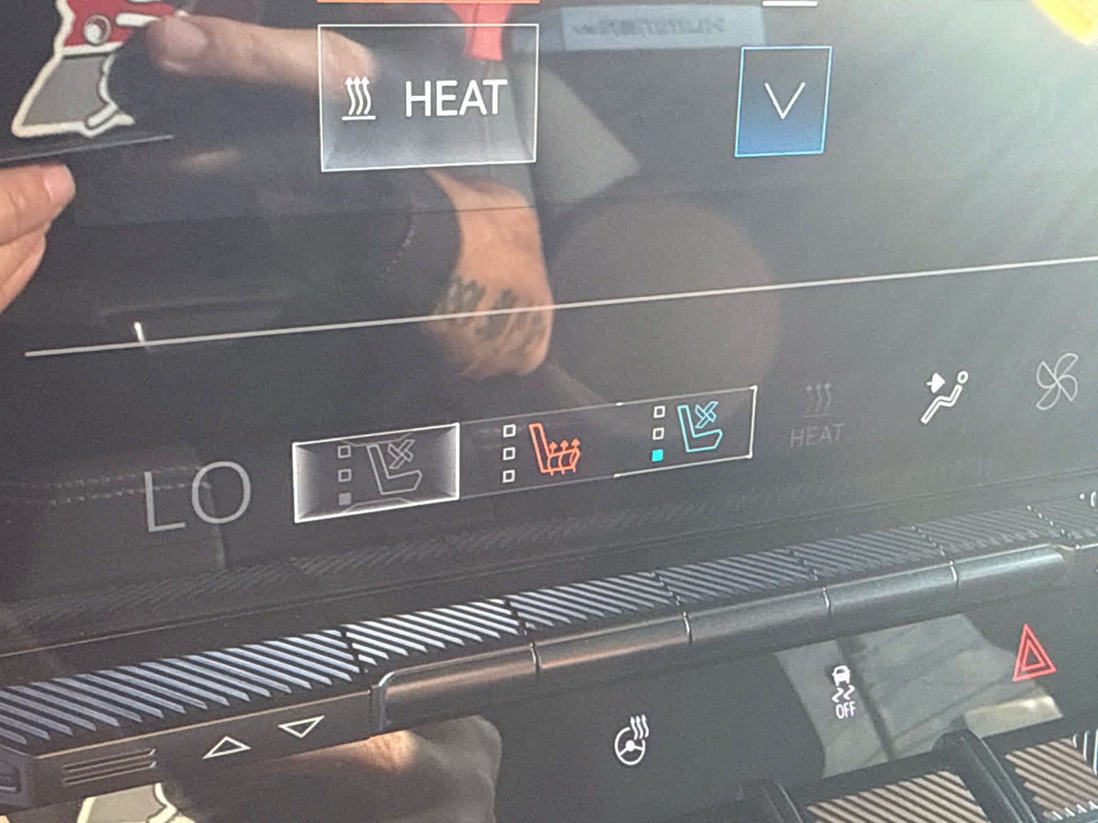 Certified 2026 GMC Hummer EV 3X w/ Carbon Fiber Edition Package AWD/4WD image 23