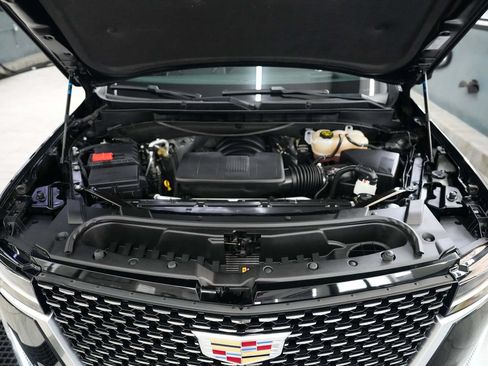 Used 2023 Cadillac Escalade Premium Luxury AWD/4WD image 46