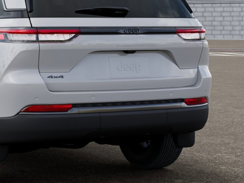 New 2026 Jeep Grand Cherokee Altitude AWD/4WD image 13