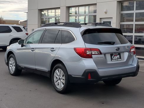 Used 2019 Subaru Outback 2.5i Premium image 8