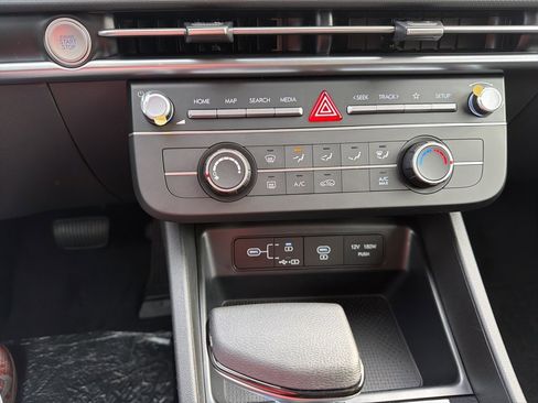 New 2026 Hyundai Tucson SE image 26