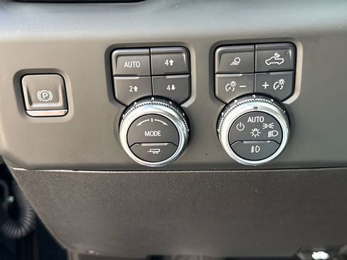 Used 2024 GMC Sierra 2500 Denali w/ Denali Reserve Package image 15