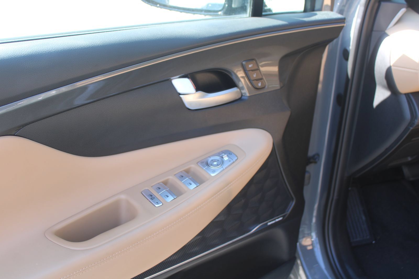 Used 2023 Hyundai Santa Fe Calligraphy AWD/4WD image 20