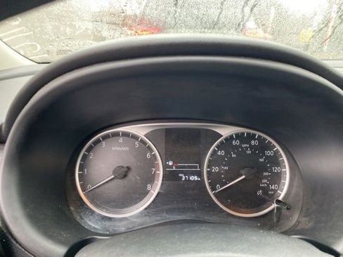 Used 2022 Nissan Kicks S image 17